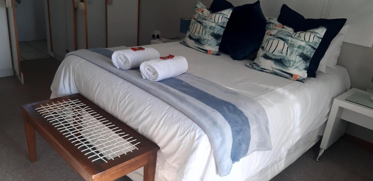 Shark Cove Little Cottage Kleinbaai Экстерьер фото