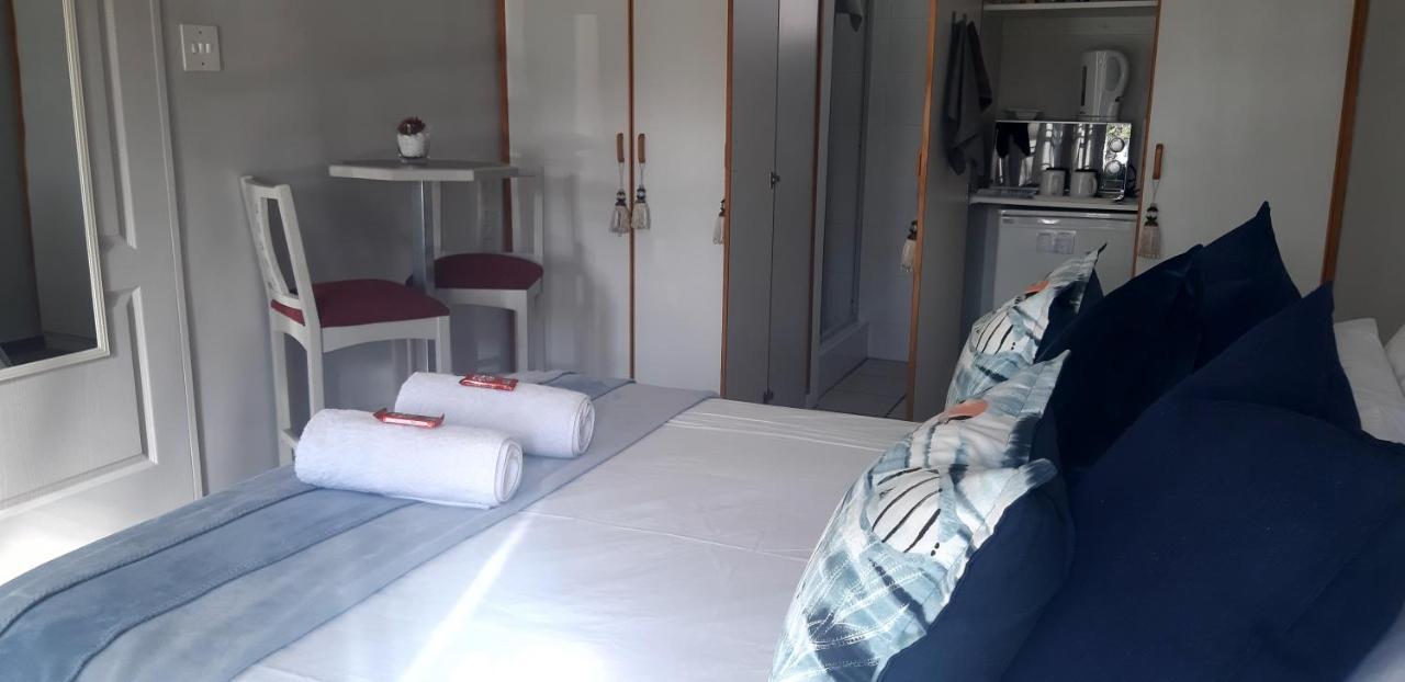 Shark Cove Little Cottage Kleinbaai Экстерьер фото