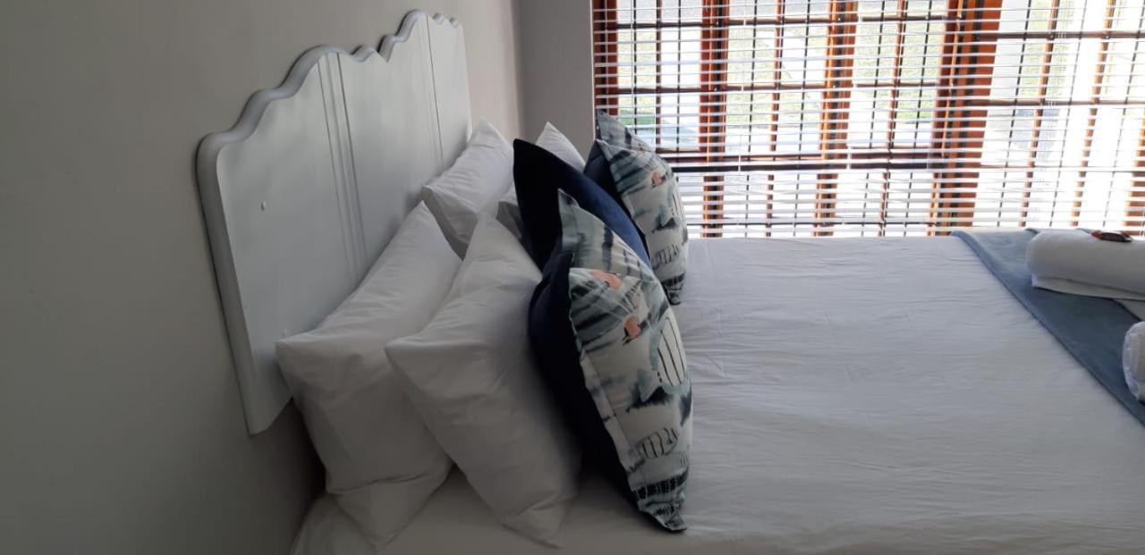 Shark Cove Little Cottage Kleinbaai Экстерьер фото